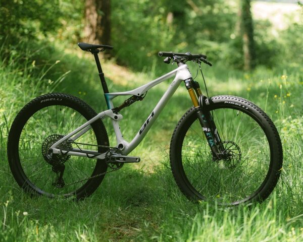 BH VTT ELECTRIQUE iLYNX+ DL ENDURO CARBON 9.5 M ROUGE
