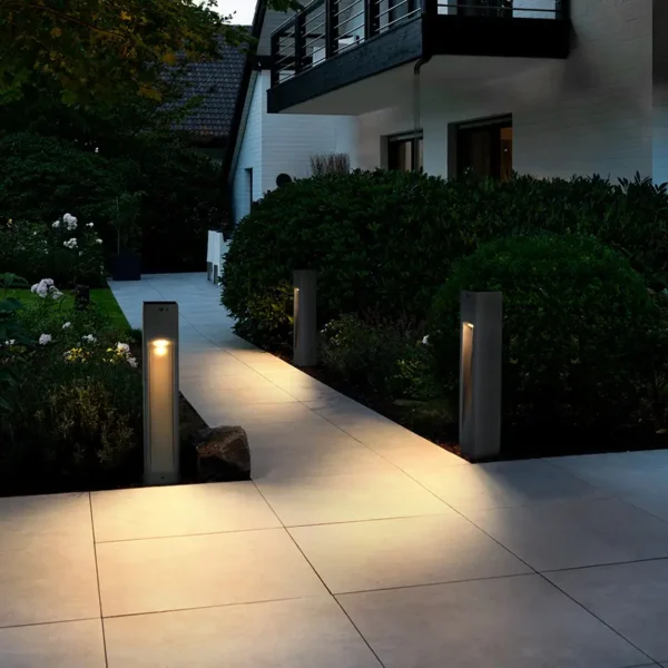LAMPE SOLAIRE SGL-18 1000lm 3000K IP65 colonne 140 x 600mm (ABS)
