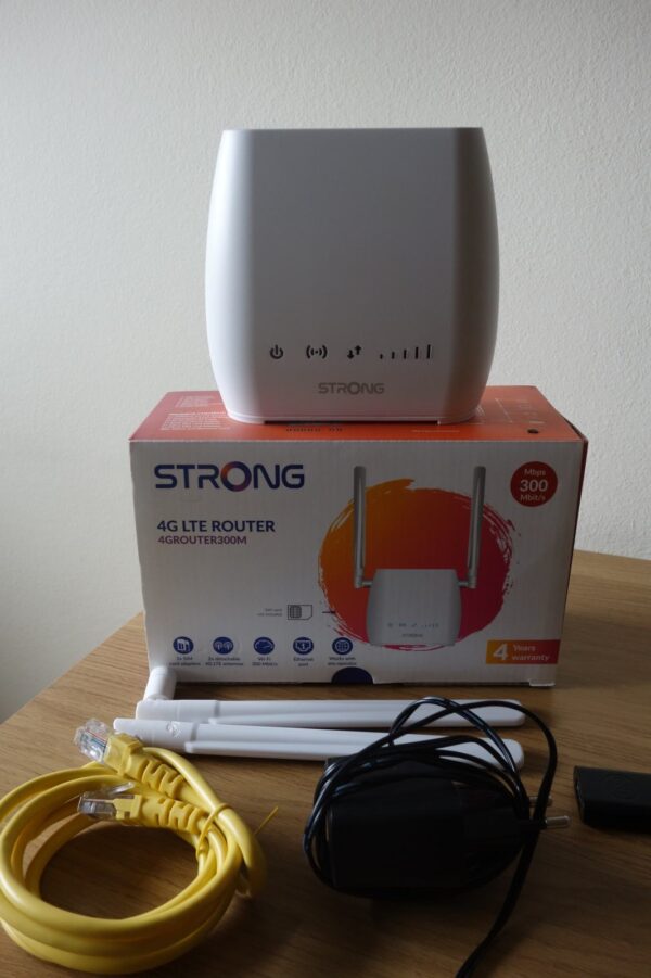 STRONG 4GROUTER 350 ROUTEUR 4G LTE 300Mbps
